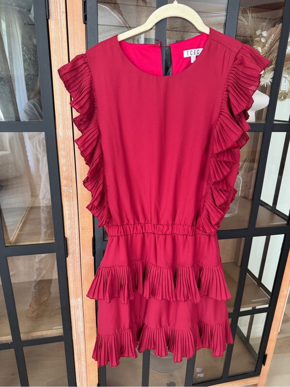 TCEC Crimson ruffle tiered mini dress maroon a&m alabama pleated short sleeve